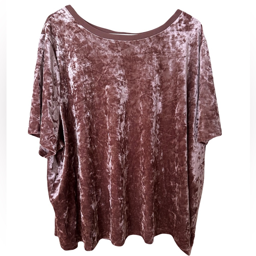Velvet-like pink t-shirt. 4X.